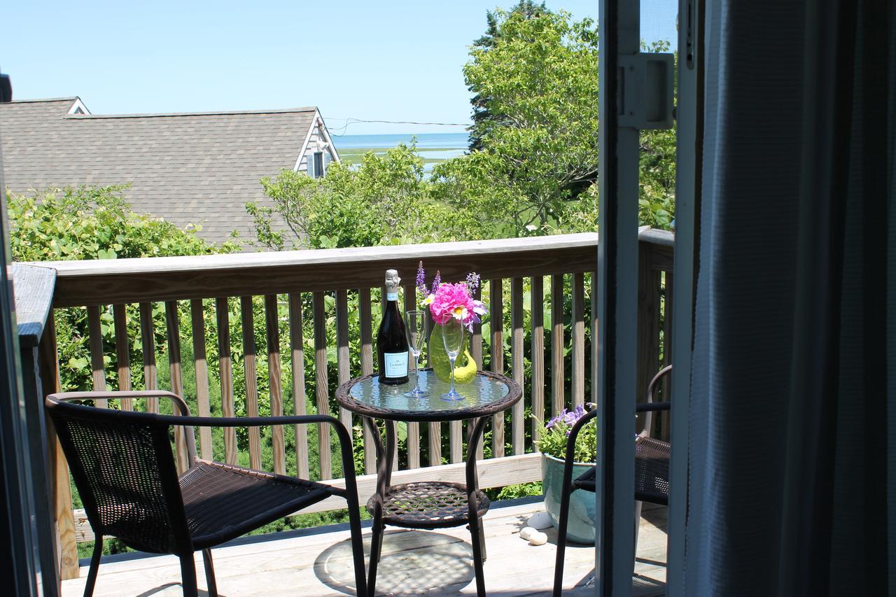 Bed and Breakfast Lavender Bay Барнстейбл Экстерьер фото